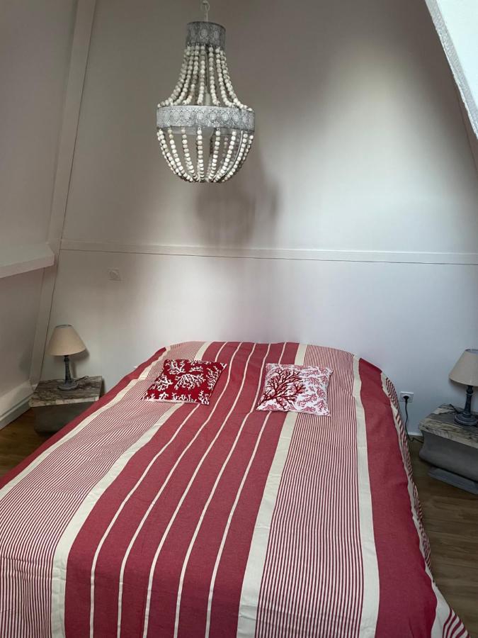 La Meffrais 1741 Bed and Breakfast Dinan Buitenkant foto