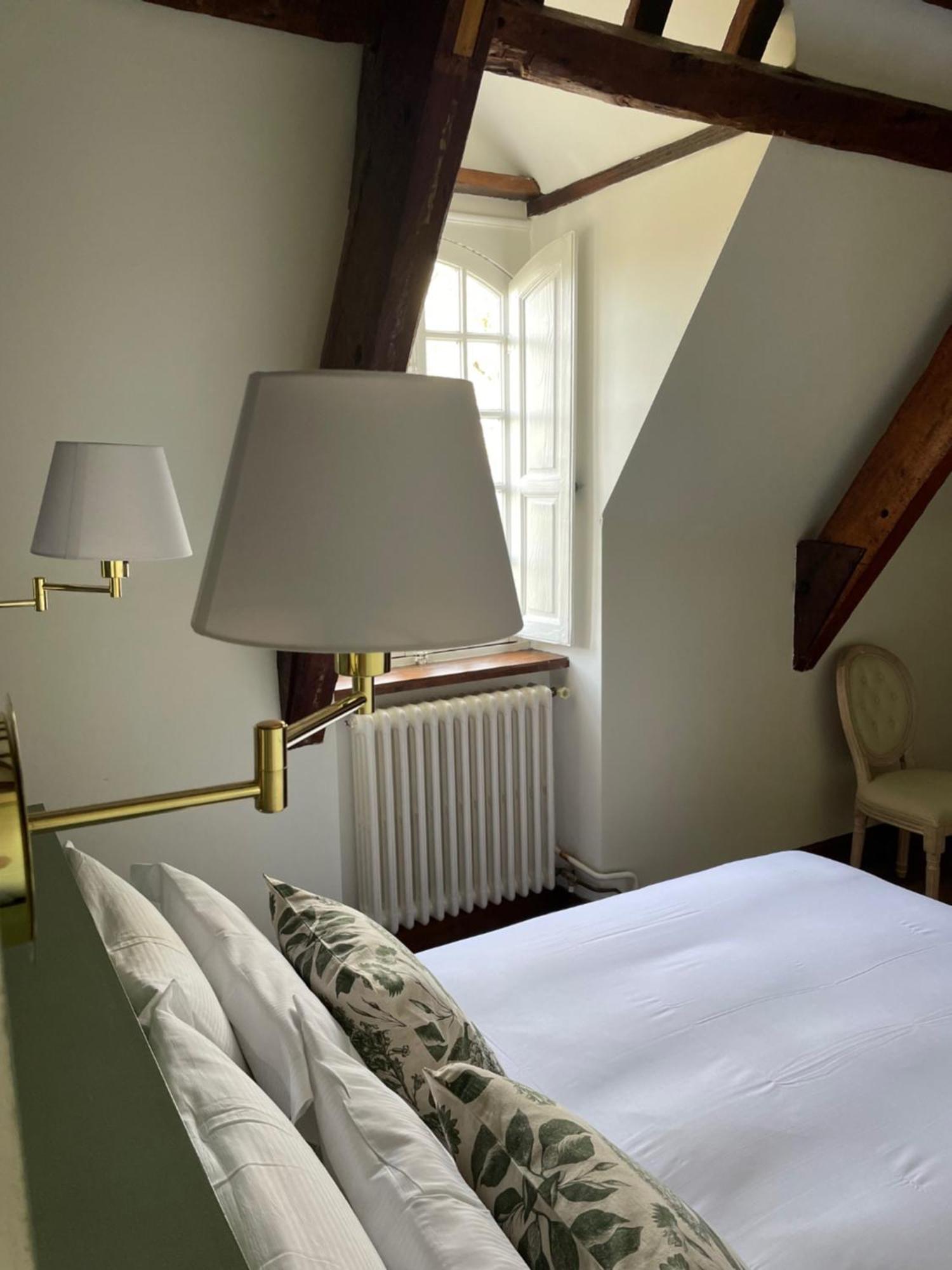 La Meffrais 1741 Bed and Breakfast Dinan Kamer foto