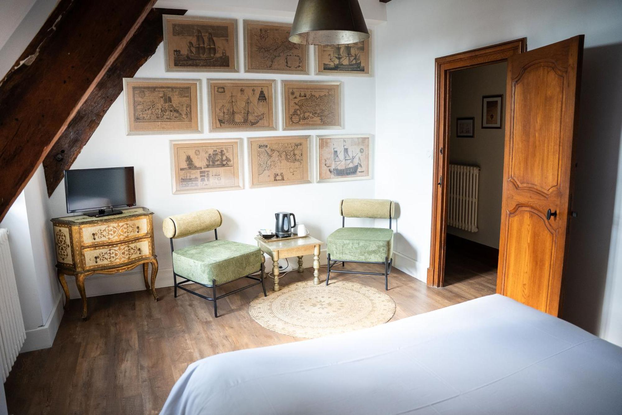 La Meffrais 1741 Bed and Breakfast Dinan Buitenkant foto